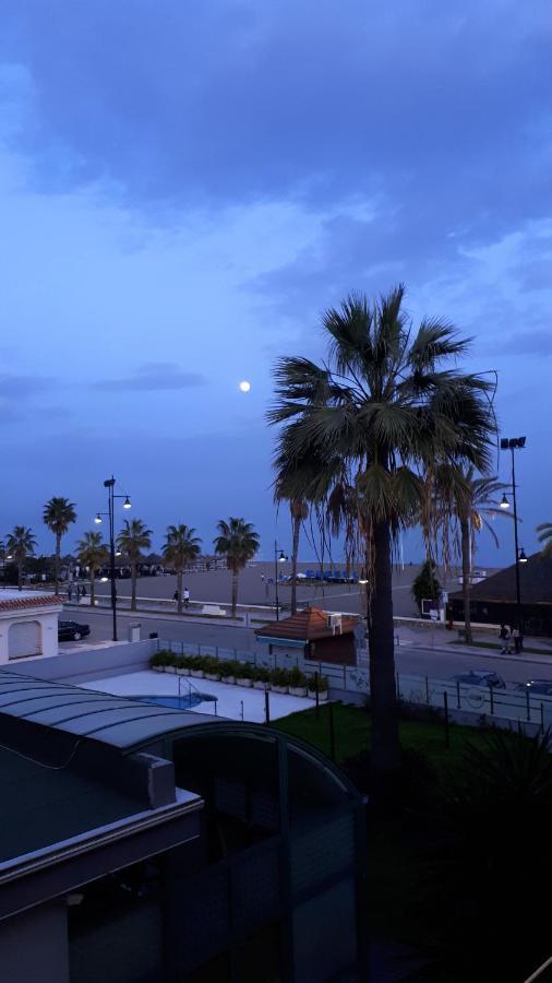 Lido Beachfront Торемолинос Екстериор снимка